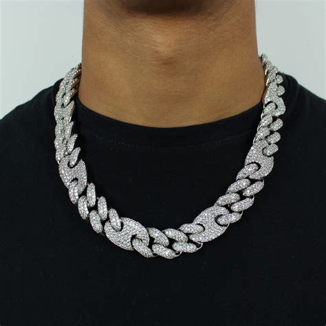 iced out gucci chain